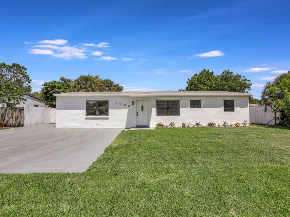 3060 NE 12th Ave, Pompano Beach FL 33064