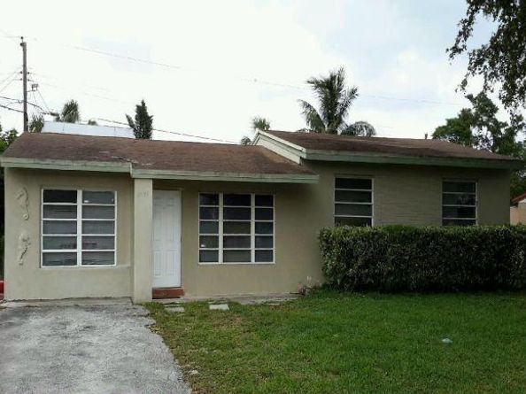 6441 SW 16th St, Pompano Beach FL 33068
