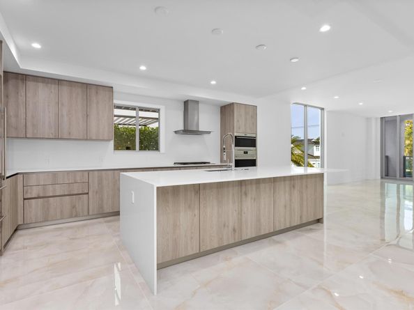 475 E Royal Palm Road 205, Boca Raton FL 33432