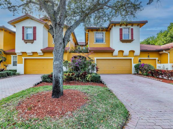 5782 NW 119th Dr, Coral Springs FL 33076