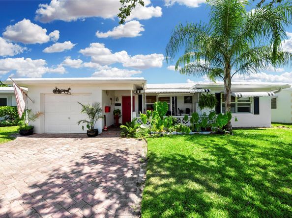 220 S Golf Blvd, Pompano Beach FL 33064
