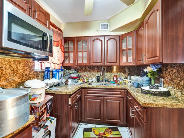 57 NW 68th St, Miami FL 33150