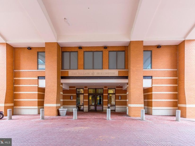 2720 S Arlington Mill Drive 102, Arlington VA 22206