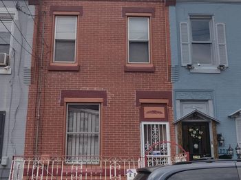 2756 N Howard Street