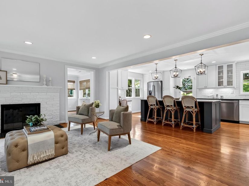 5200 Old Dominion Drive, Arlington VA 22207