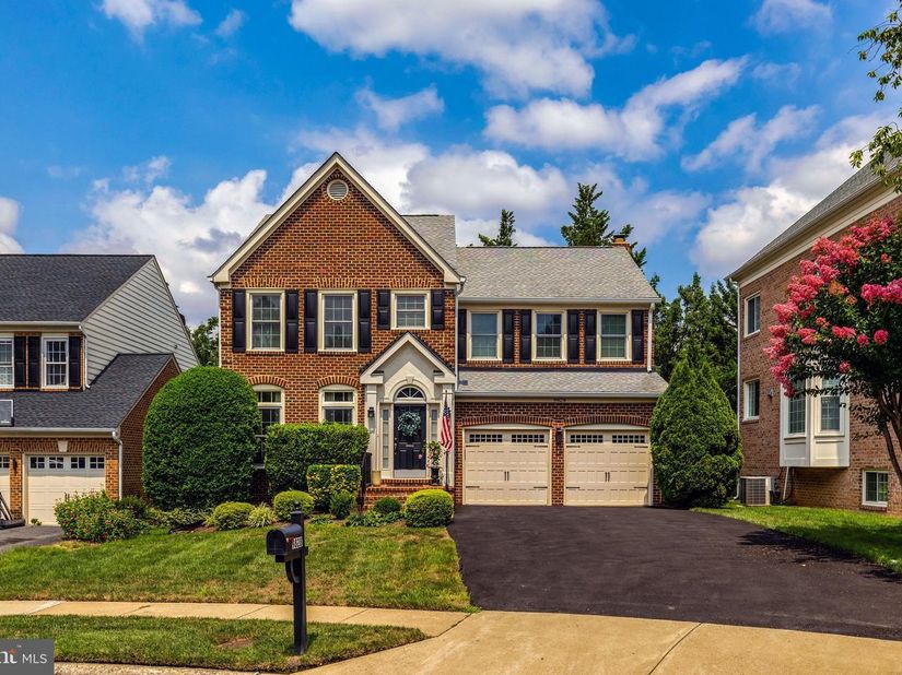 9828 Fox Rest Lane, Vienna VA 22181
