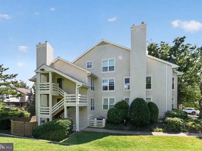 4501 Hazeltine Court G, Alexandria VA 22312