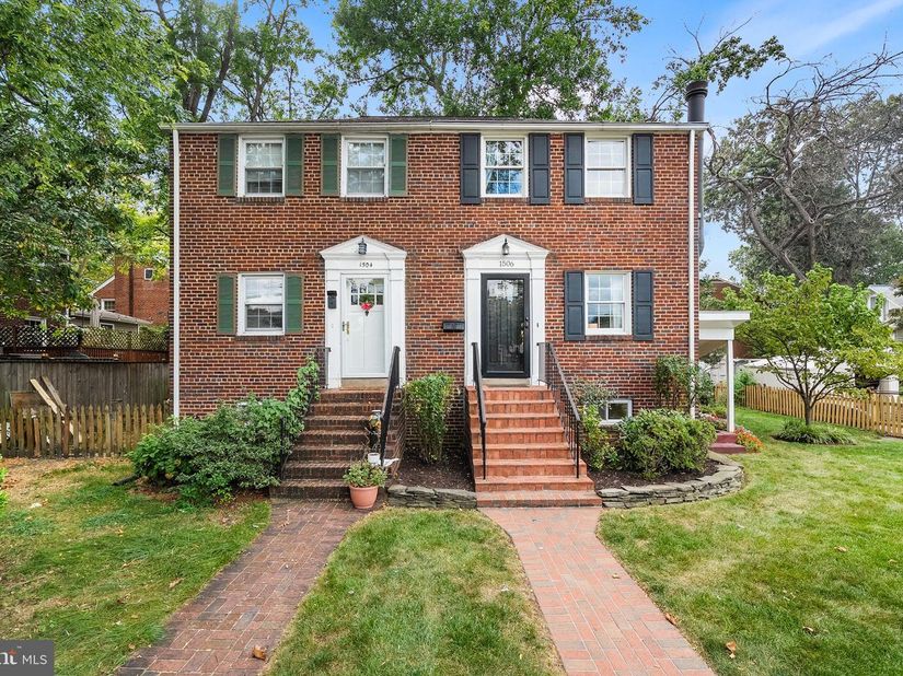 1506 Wayne Street, Alexandria VA 22301