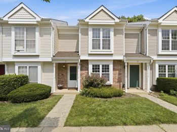 31 Essex Square