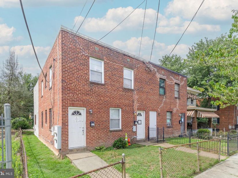 4229 Dix Street NE, Washington DC 20019