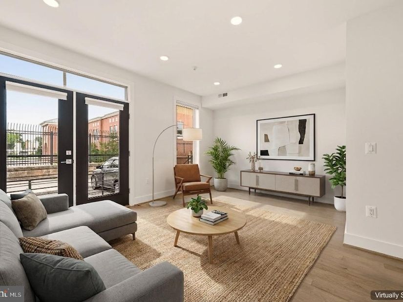 1508 F Street NE 4, Washington DC 20002