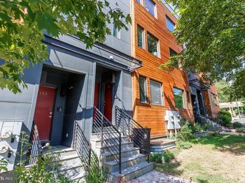 1034 Otis Street NE