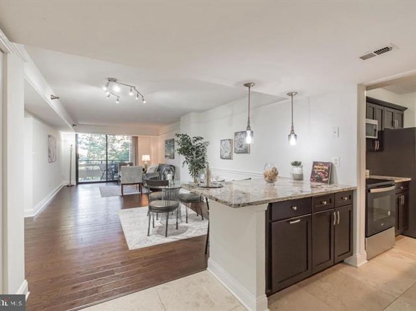 1808 Old Meadow Road 718, Mclean VA 22102