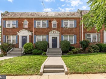719 Hamlin Street NE