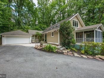 9328 Garden Court