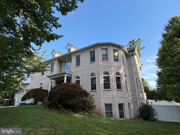 6529 Fairlawn Drive, Mclean VA 22101