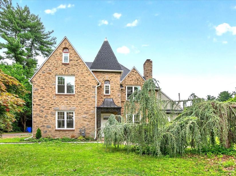 401 Carlton Avenue, Wyncote PA 19095