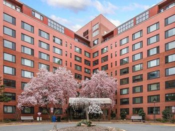 1021 Arlington Boulevard