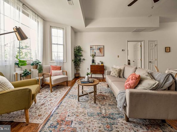 128 South Street 3R, Philadelphia PA 19147