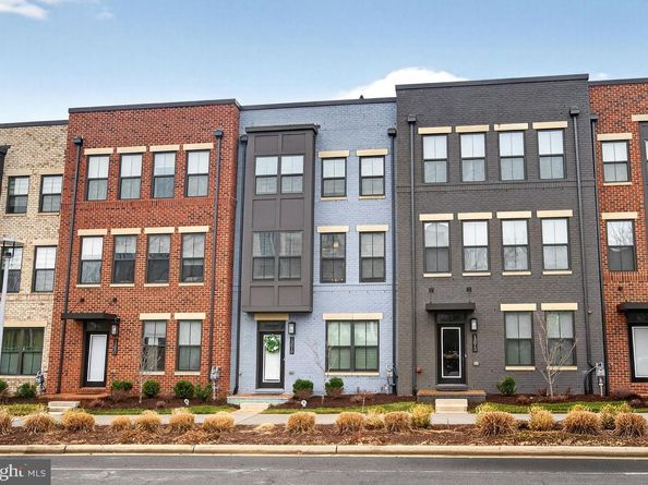 13010 Hattontown Square, Herndon VA 20171
