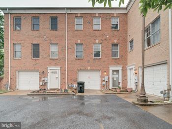 881-A Barnaby Street SE