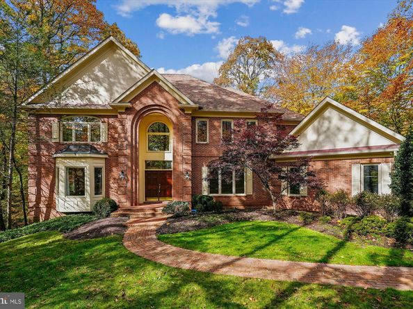 308 Sinegar Place, Potomac Falls VA 20165