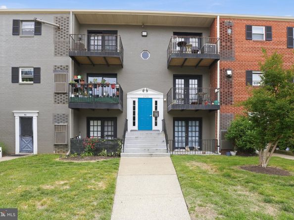 5913 Mayflower Court 101, Alexandria VA 22312