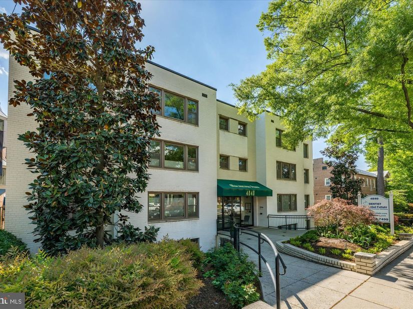 4840 Macarthur Boulevard NW 402, Washington DC 20007