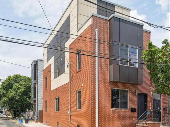2620 Emerald Street, Philadelphia PA 19125