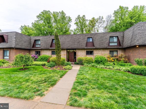 11619 Vantage Hill Road 2A, Reston VA 20190