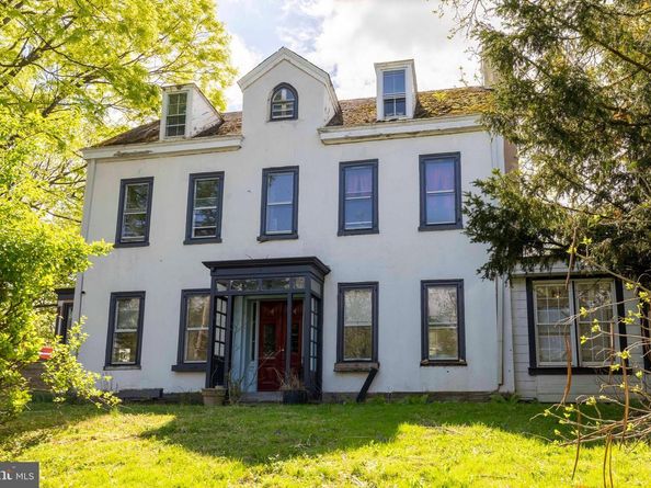 8962 Ridge Avenue, Philadelphia PA 19128