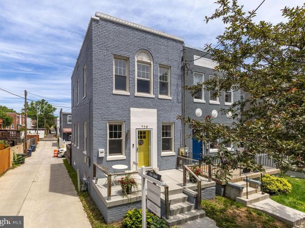 729 Roxboro Place NW, Washington DC 20011