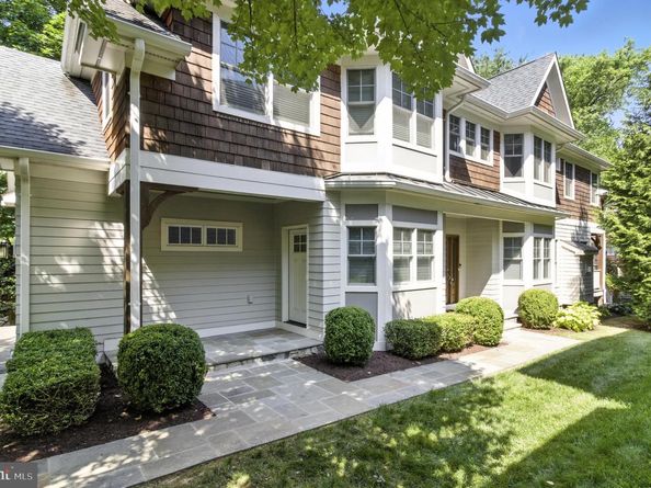 6838 Saint Albans Road, Mclean VA 22101