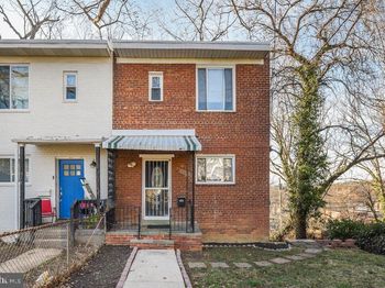 513 Hilltop Terrace SE