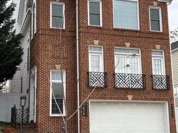 1628 Great Falls Street