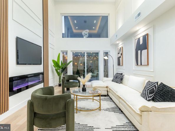 2510 Sepviva Street, Philadelphia PA 19125