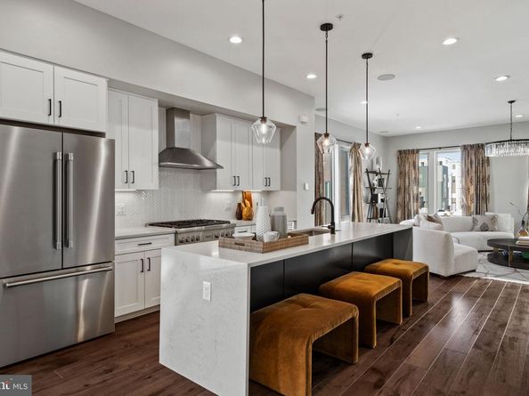 3200 Parkview Walk, Philadelphia PA 19125