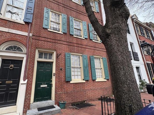 423 Spruce Street, Philadelphia PA 19106