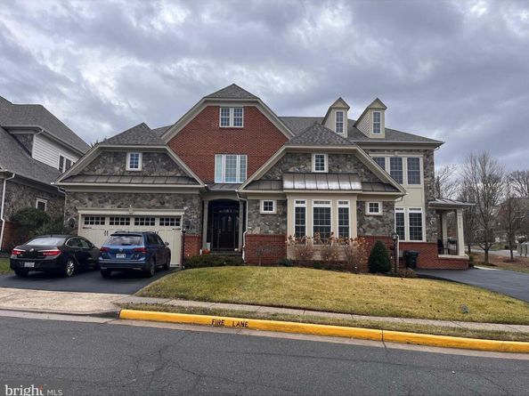 47672 Paulsen Square, Sterling VA 20165