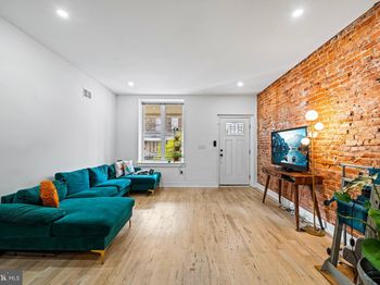 3215 W Norris Street