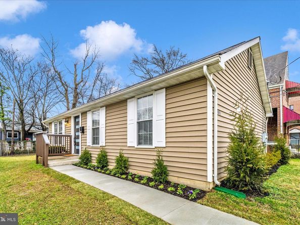 1015 48TH Place NE, Washington DC 20019