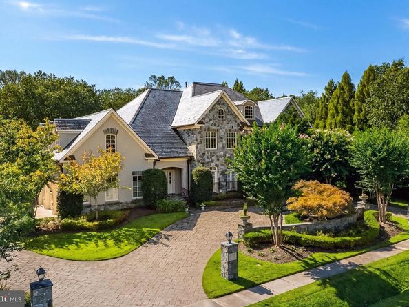 8305 Fox Haven Drive, Mclean VA 22102