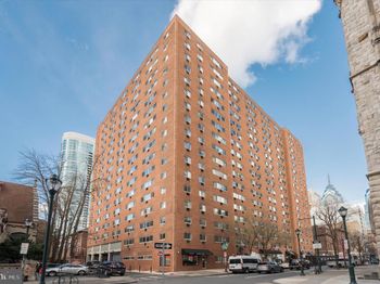 2101-17 Chestnut Street