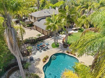 1056 Woodside Way