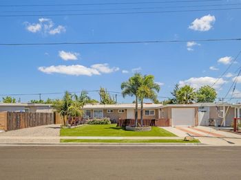 6227 Anvil Lake Ave