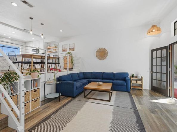 2372 Altisma Way C, Carlsbad CA 92009