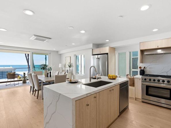 212 S Pacific Street, Oceanside CA 92054