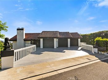 1312 Peacock Hill