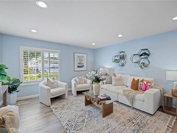 4 Woodleaf, Irvine CA 92614