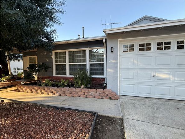 18237 Valley Vista, Tarzana CA 91356